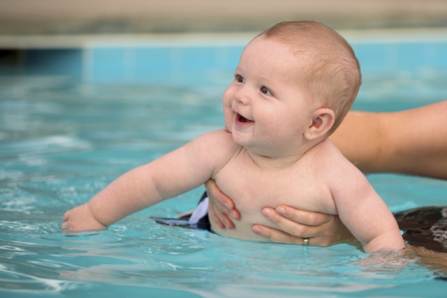 happy-swimming-baby